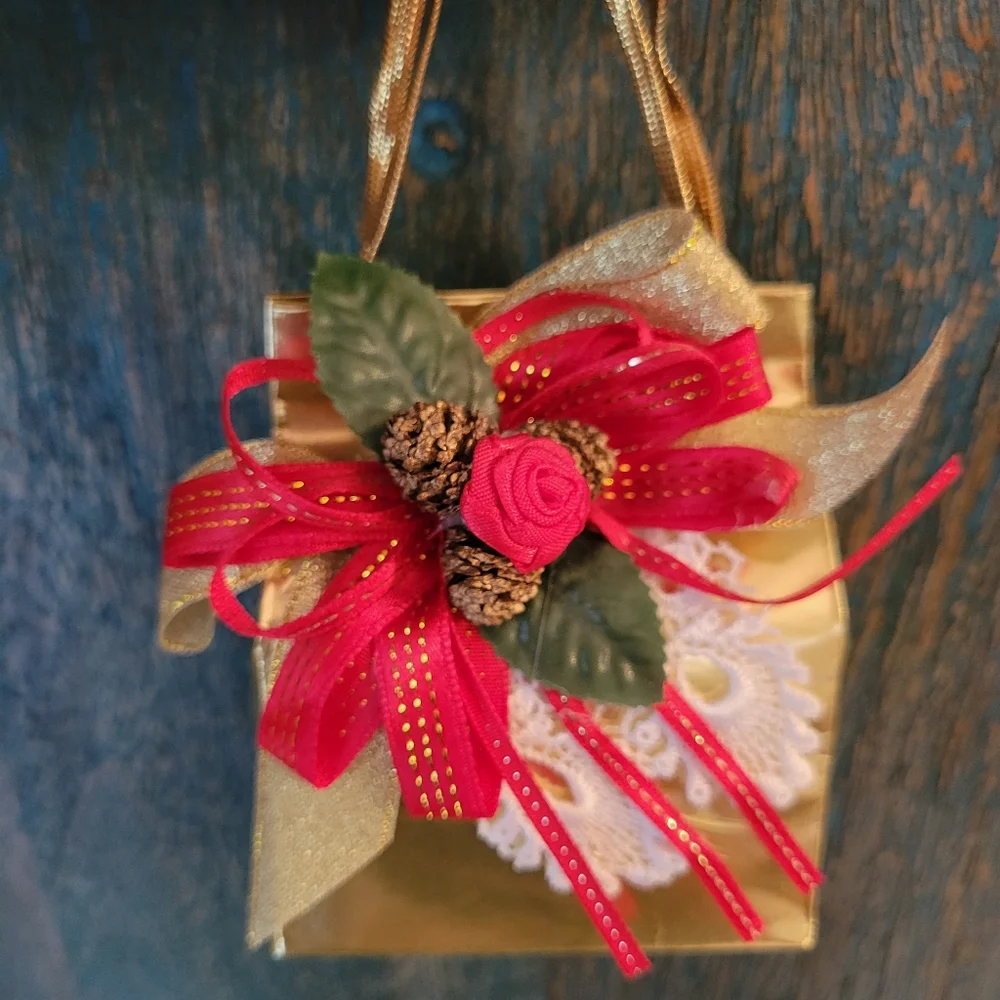 San Francisco Music Box Company 1996 Gift Bag Christmas Music Box